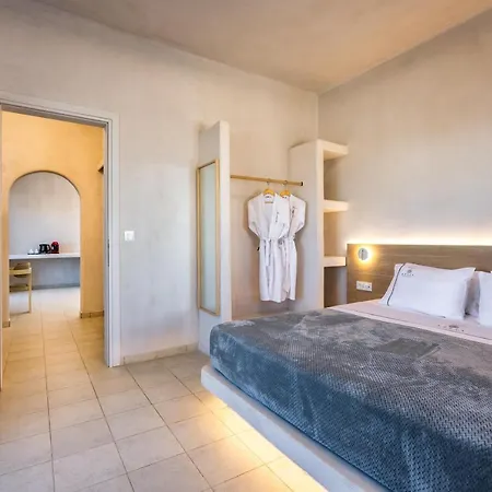 Aelia Luxury Karterados (Santorini)