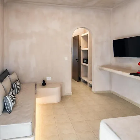 Aelia Luxury 5* Karterados (Santorini)